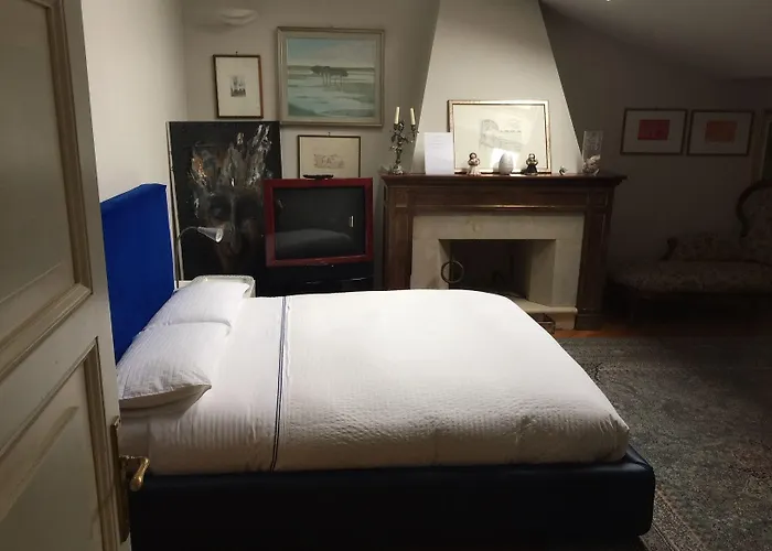 Maison 26 - Luxury Suites 3*