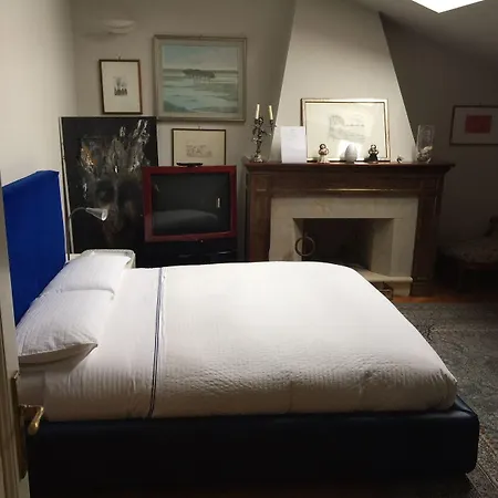 Maison 26 - Luxury Suites 4*